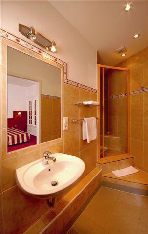 Hotel Preuss Im Dammtorpalais Hamburg Room photo